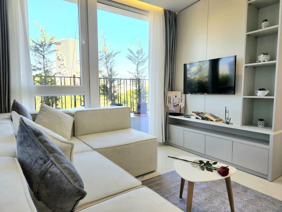 Penthouse With A City View Tirana Exteriör bild