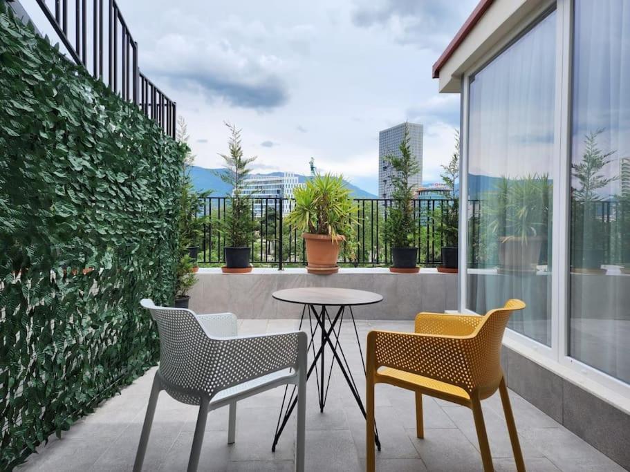 Penthouse With A City View Tirana Exteriör bild